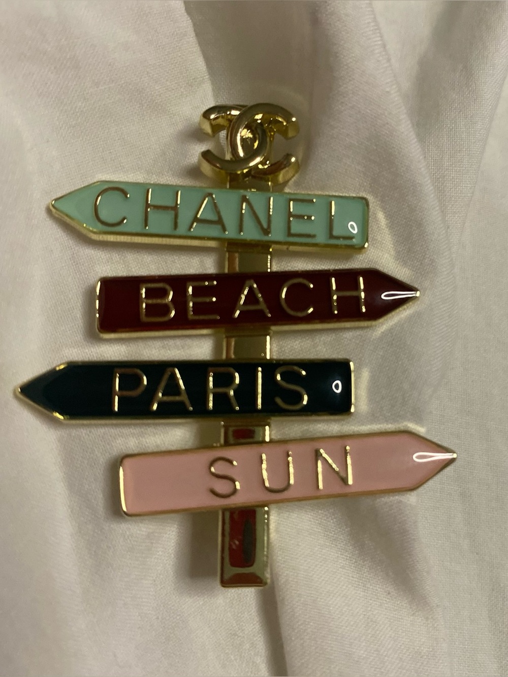 Beach Signpost Logo Brooch Metal and  Resin Multicolor